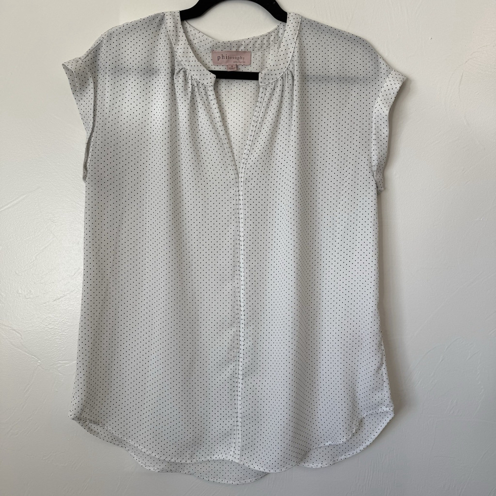 Philosophy Short Sleeve V-Neck Blouse Small White With Black Polka Dots